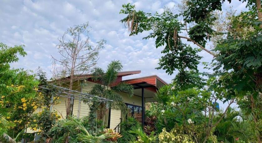 Nangrong Garden Home Exterior photo